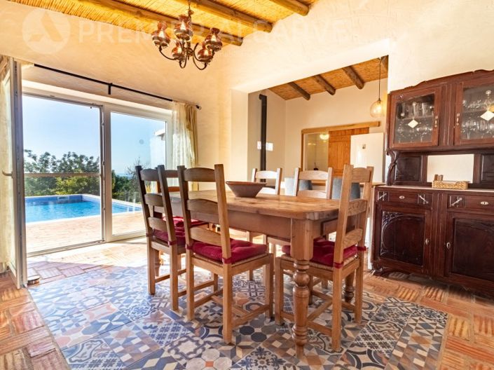 Image No.21-6 Bed House for sale