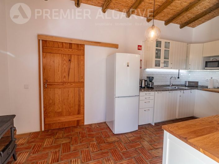 Image No.22-6 Bed House for sale