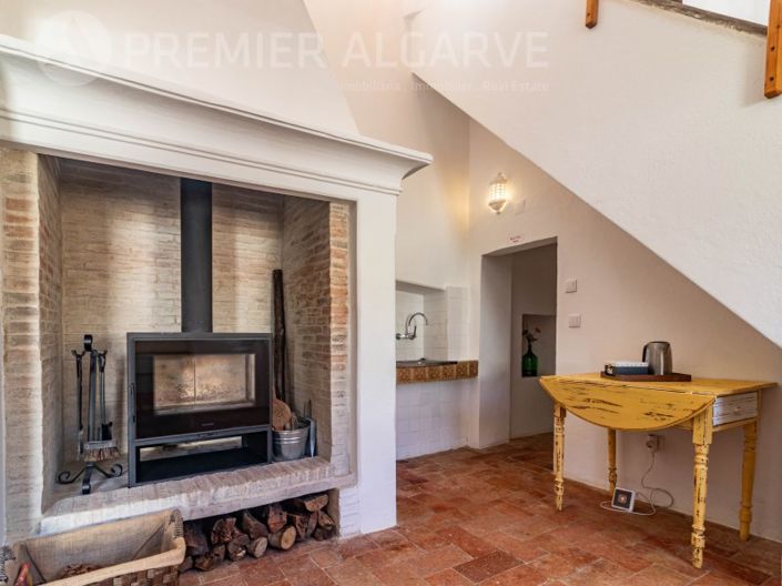 Image No.26-6 Bed House for sale