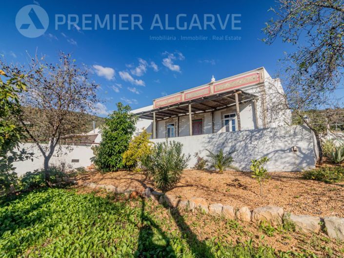 Image No.3-6 Bed House for sale