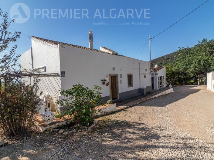 Image No.9-6 Bed House for sale