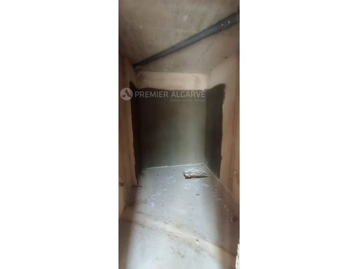 Image No.14-3 Bed House for sale