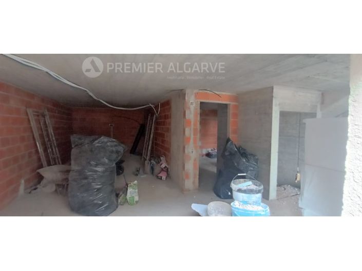 Image No.15-3 Bed House for sale