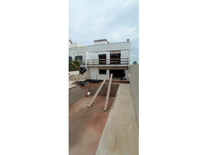 Image No.4-3 Bed House for sale