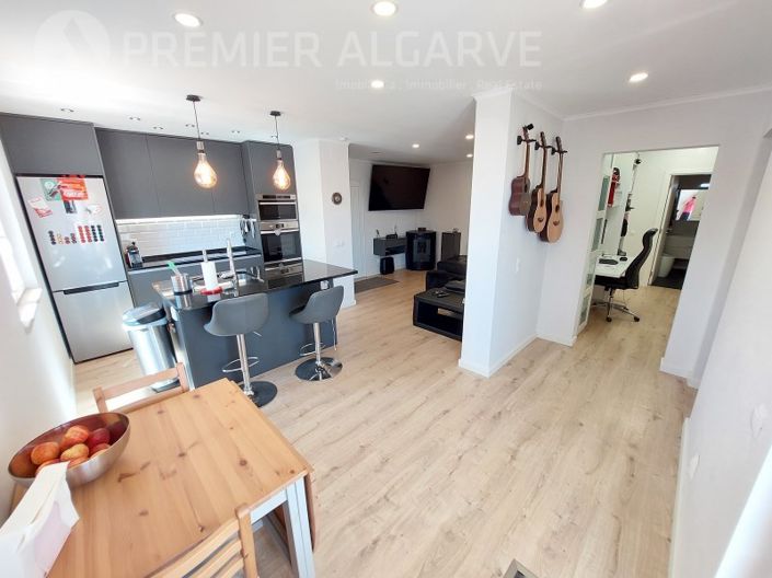 Image No.6-5 Bed House for sale