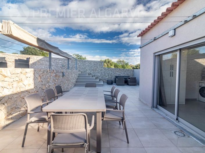 Image No.16-5 Bed House for sale