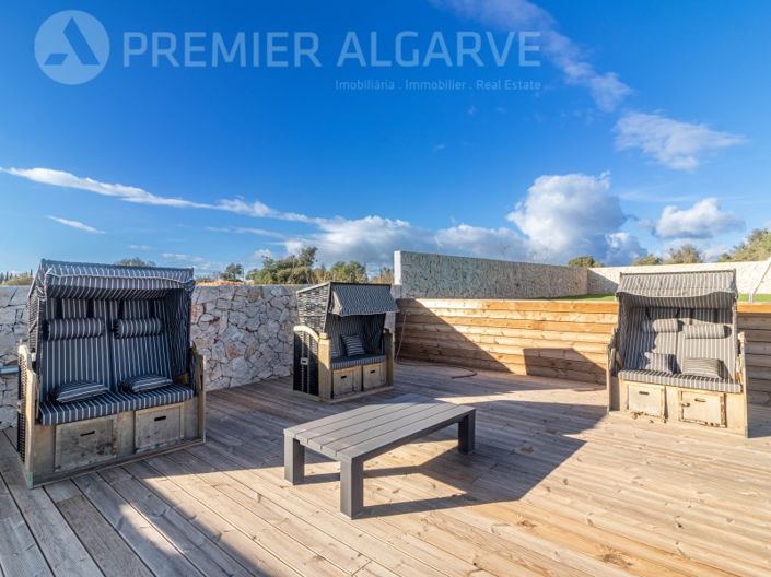 Image No.22-5 Bed House for sale