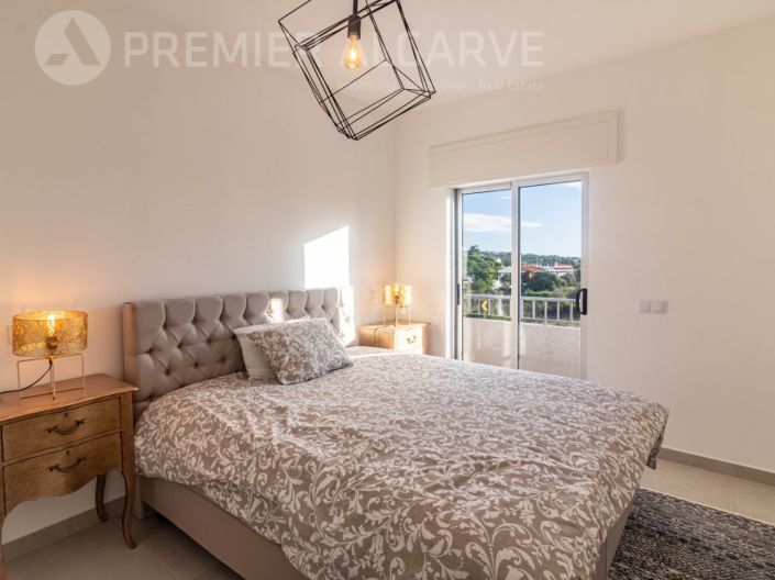 Image No.28-5 Bed House for sale