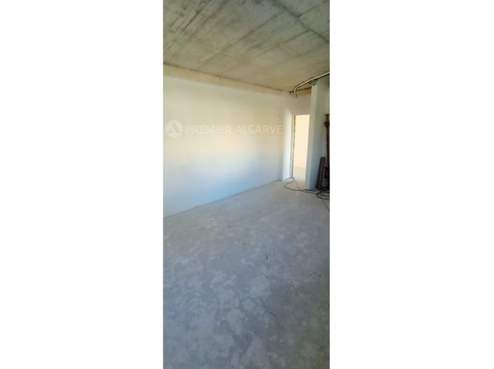 Image No.20-4 Bed House for sale