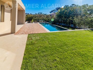 id40e68501-0000-0500-0000-0000171b1bf0