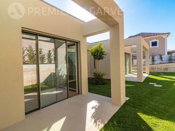 id40e68501-0000-0500-0000-0000171b1bf4