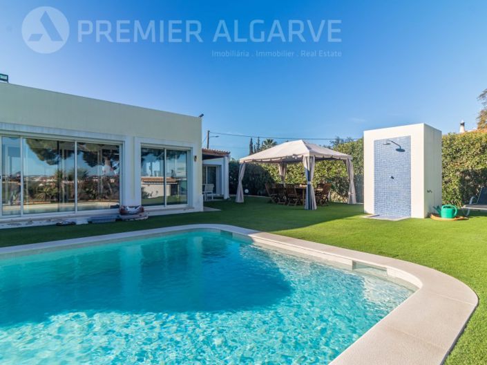 Image No.16-3 Bed House for sale