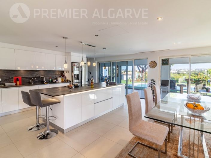 Image No.24-3 Bed House for sale