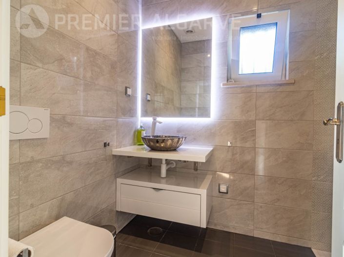 Image No.37-3 Bed House for sale