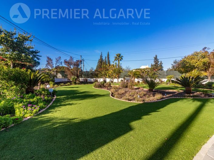 Image No.10-3 Bed House for sale