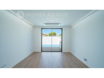 id86b0a201-0000-0500-0000-000016704395