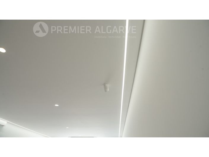 Image No.21-3 Bed House for sale