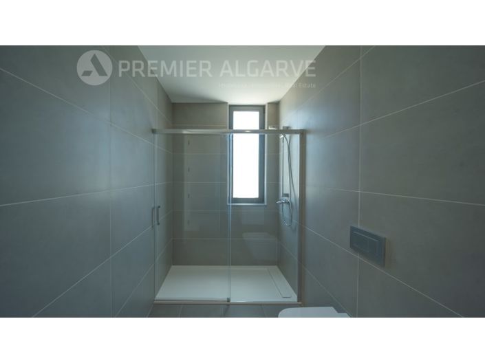 Image No.26-3 Bed House for sale