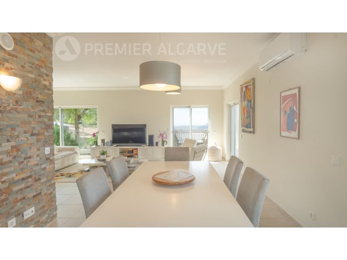 Image No.10-3 Bed House for sale