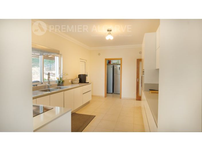 Image No.12-3 Bed House for sale