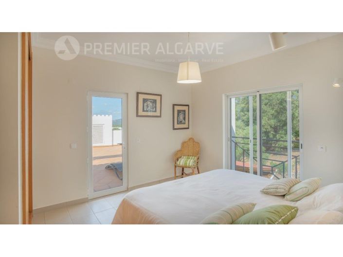 Image No.15-3 Bed House for sale