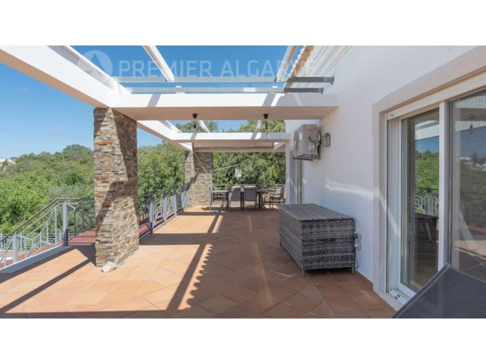 Image No.6-3 Bed House for sale