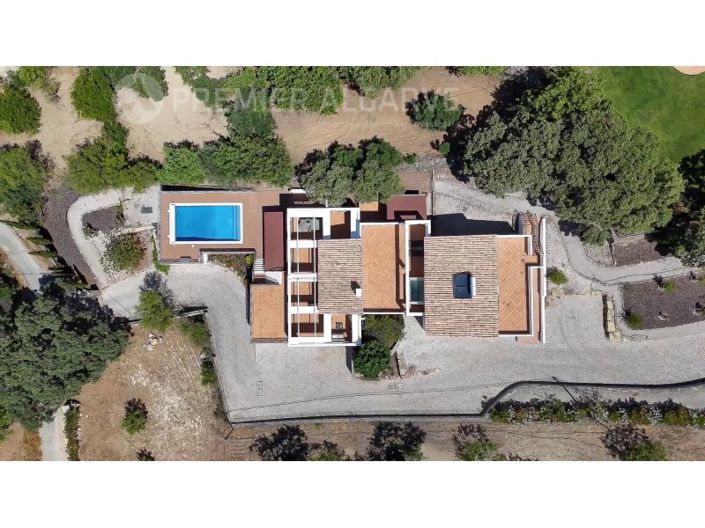 Image No.1-3 Bed House for sale