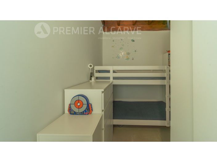 Image No.18-3 Bed House for sale