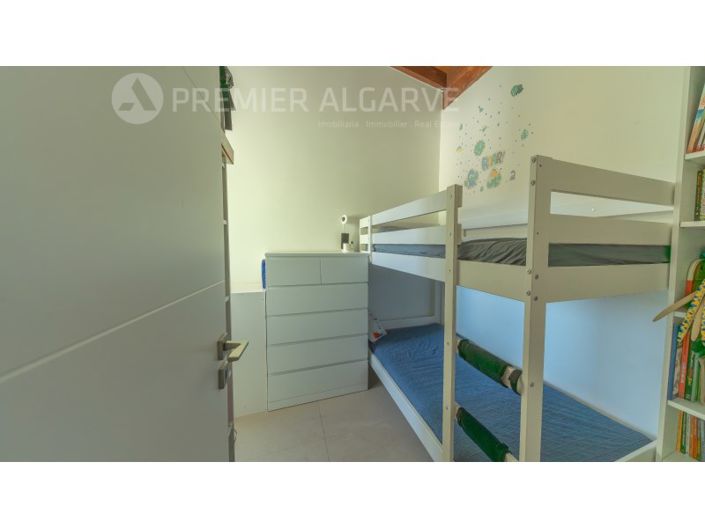 Image No.22-3 Bed House for sale