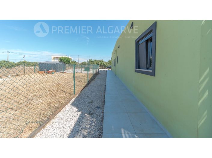 Image No.25-3 Bed House for sale