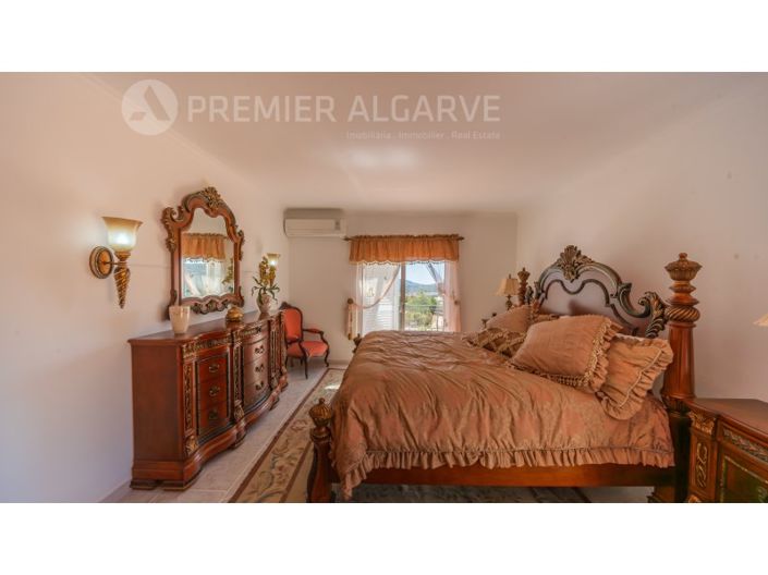 Image No.14-4 Bed House for sale