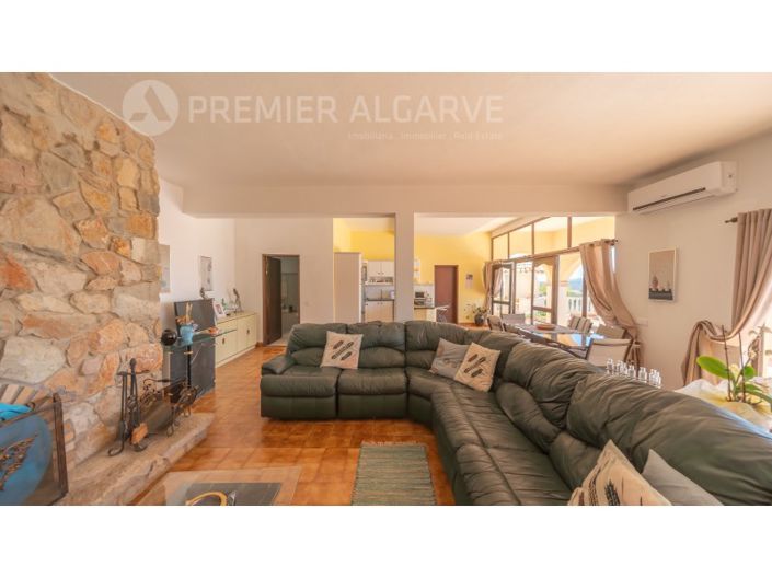 Image No.15-4 Bed House for sale