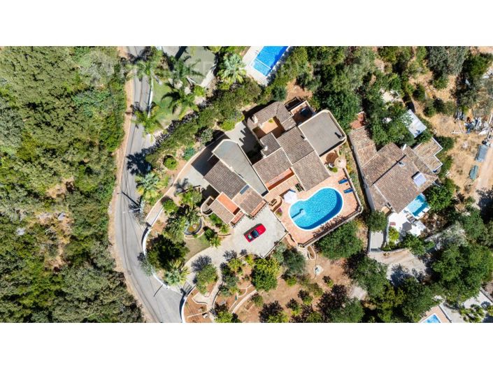 Image No.3-4 Bed House for sale