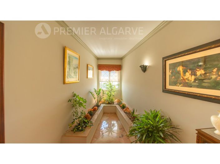 Image No.5-4 Bed House for sale