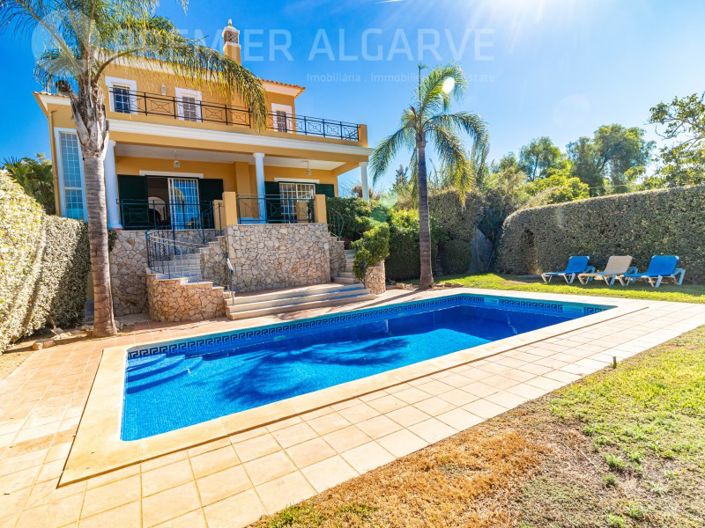 Image No.2-4 Bed House for sale