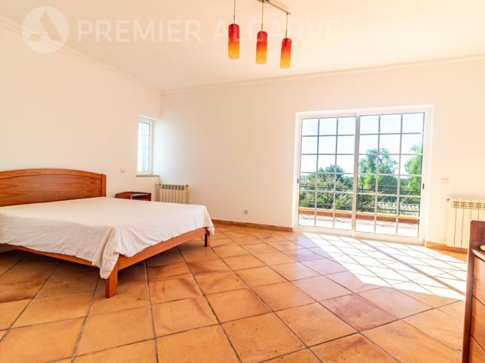 Image No.23-4 Bed House for sale