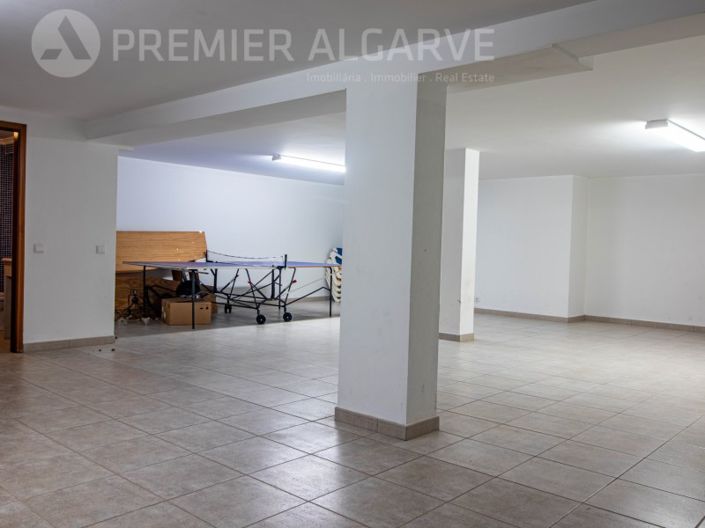 Image No.26-4 Bed House for sale