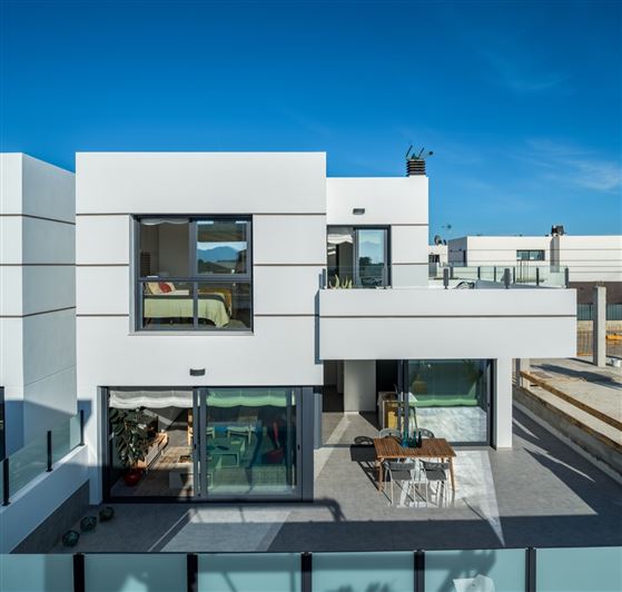 Image No.31-3 Bed Villa for sale