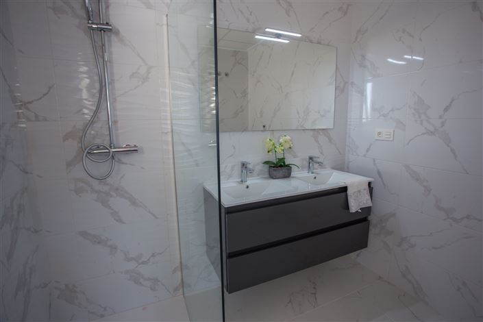 Image No.19-3 Bed Villa for sale