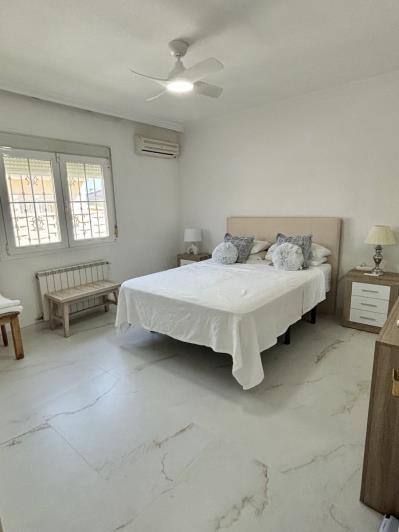 Image No.17-6 Bed Villa / Detached for sale