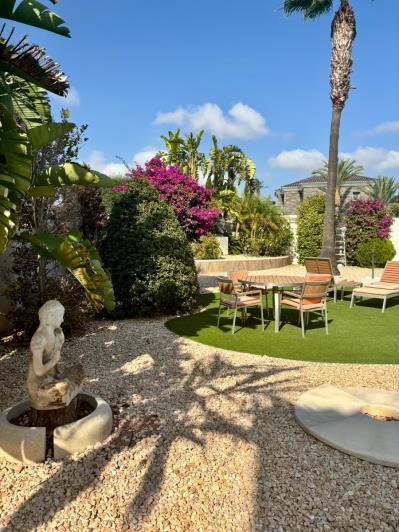 Image No.25-6 Bed Villa / Detached for sale