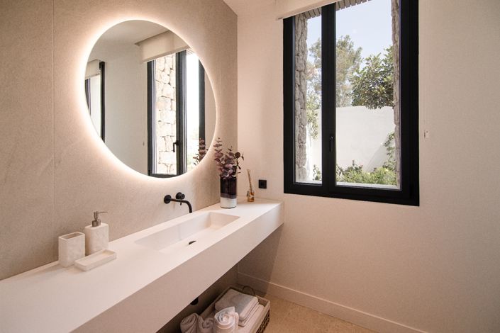 Image No.46-5 Bed Villa for sale