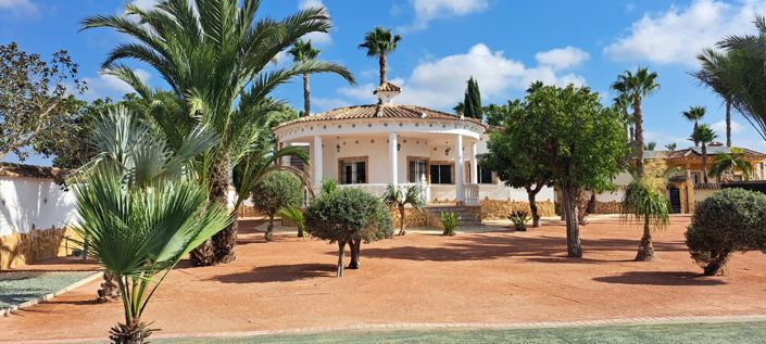 Image No.1-3 Bed Villa for sale