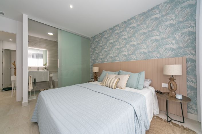 Image No.21-2 Bed Apartment for sale