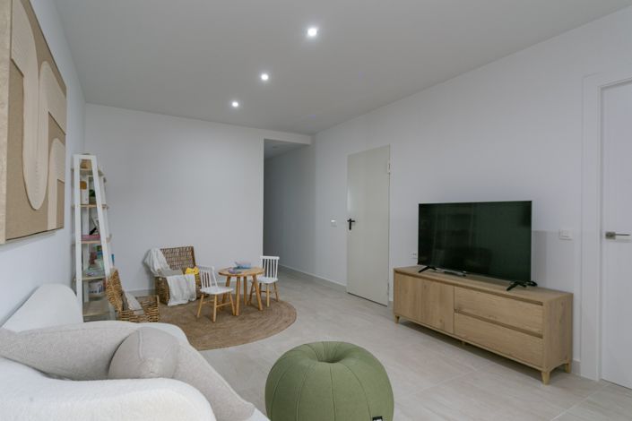 Image No.26-2 Bed Apartment for sale