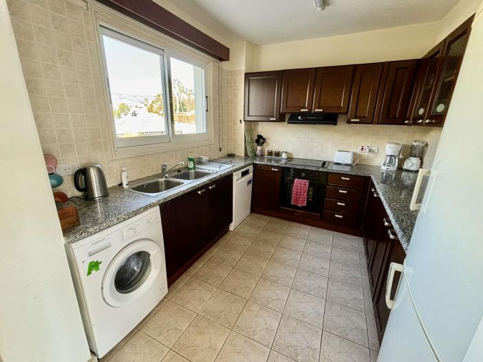 Image No.5-2 Bed Townhouse for sale