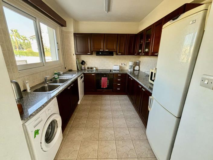 Image No.6-2 Bed Townhouse for sale