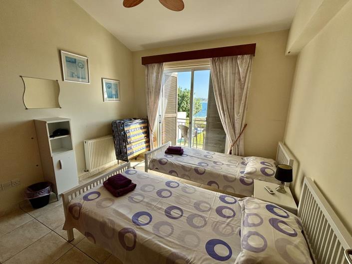 Image No.16-2 Bed Townhouse for sale