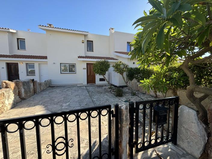 Image No.26-2 Bed Townhouse for sale