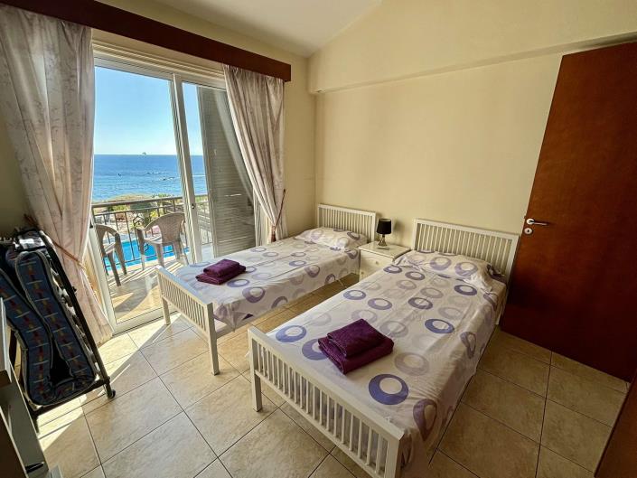 Image No.15-2 Bed Townhouse for sale